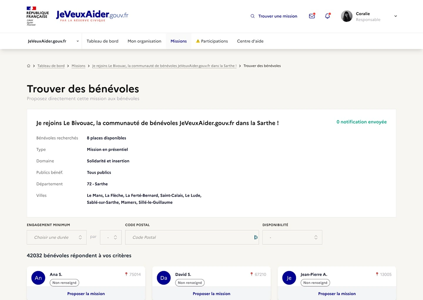 Avant : la page « Trouver des bénévoles », avec le détail de la mission en haut et une grille de cartes bénévoles